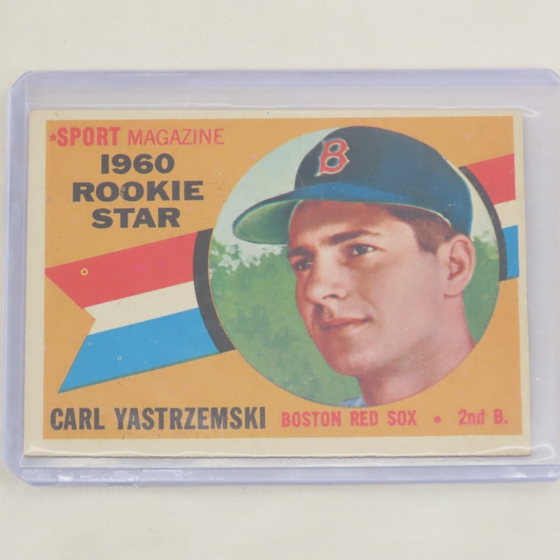 1960 Topps Carl Yastrzemski Rookie Card #148: 1960 Topps Carl Yastrzemski Rookie Card #148 - Lot Size 4x3x1" 1 LB All information and photos, which are part of the description, are intended to be as accurate as possible, but errors are possible.