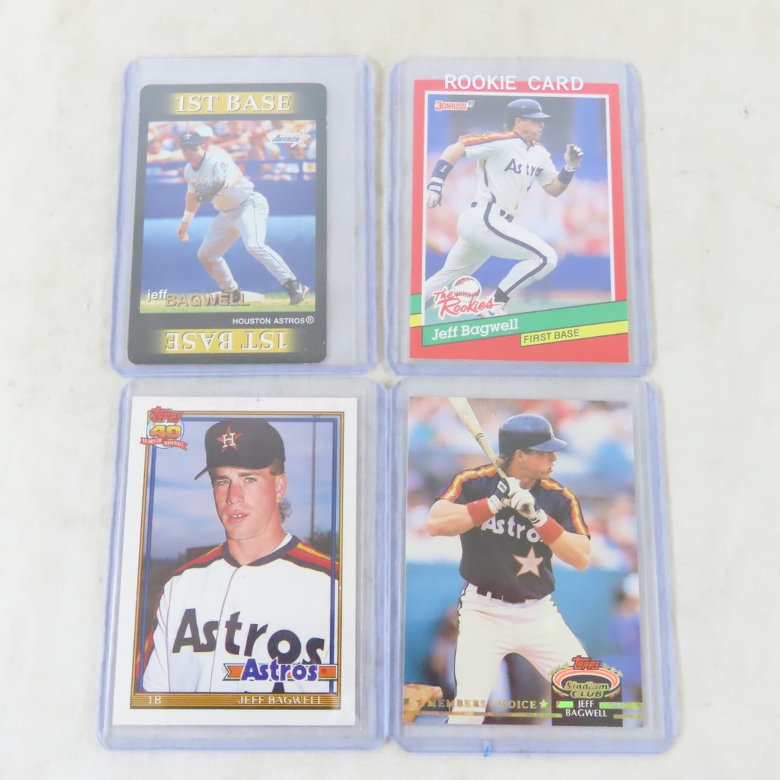 17 Jeff Bagwell Baseball Cards Including Rookies - 8