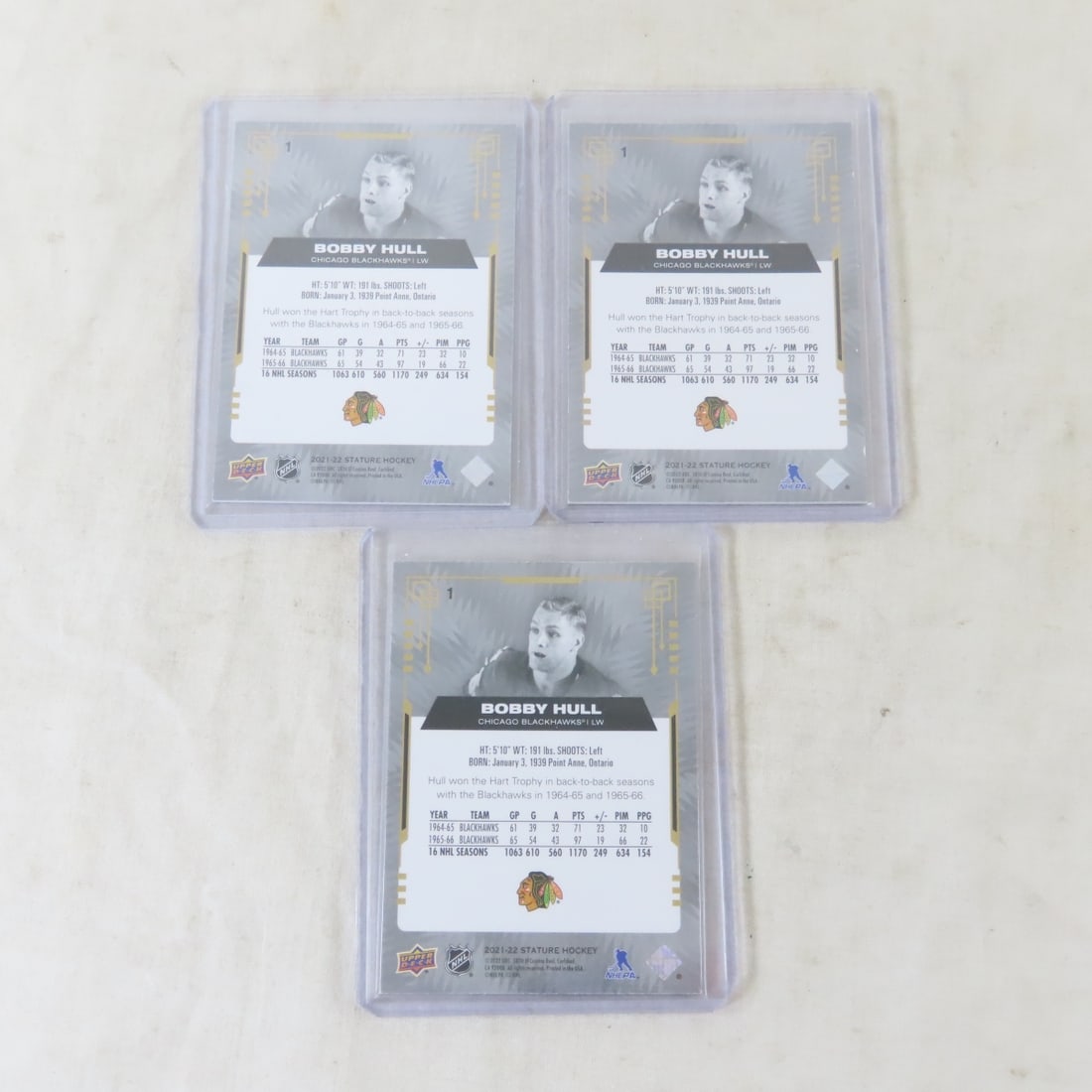 6 Bobby Hull Hockey Cards, 1966 Topps PSA 4 & 2 - 7