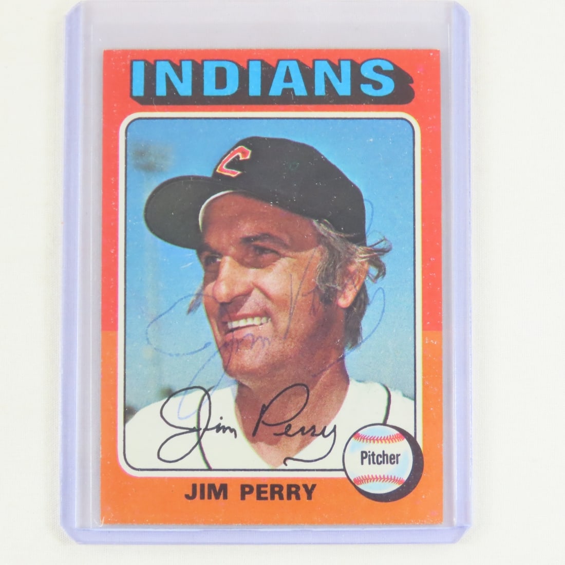 7 Autographed 1970-75 Topps Baseball Cards - 10