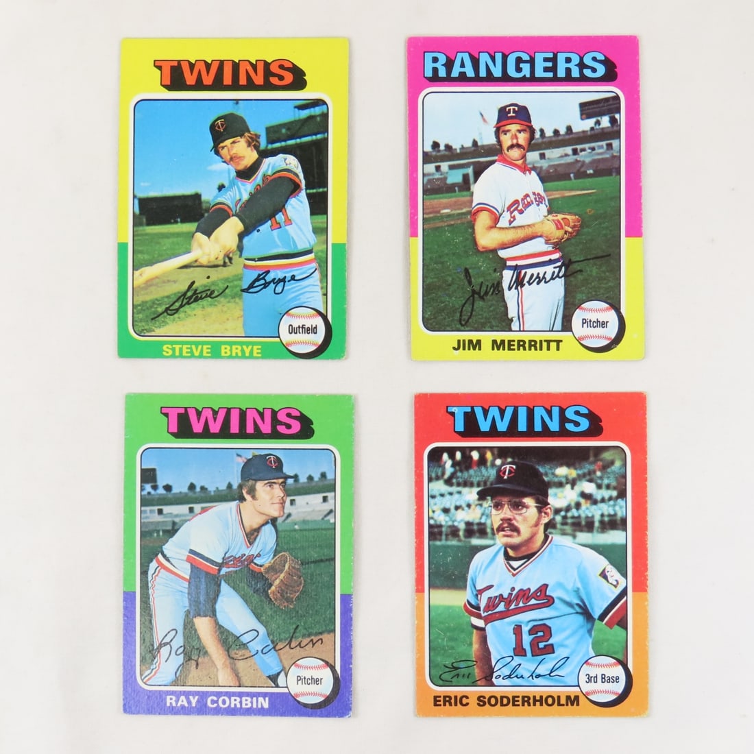 30 Sharp 1970's Topps Baseball Cards - 12