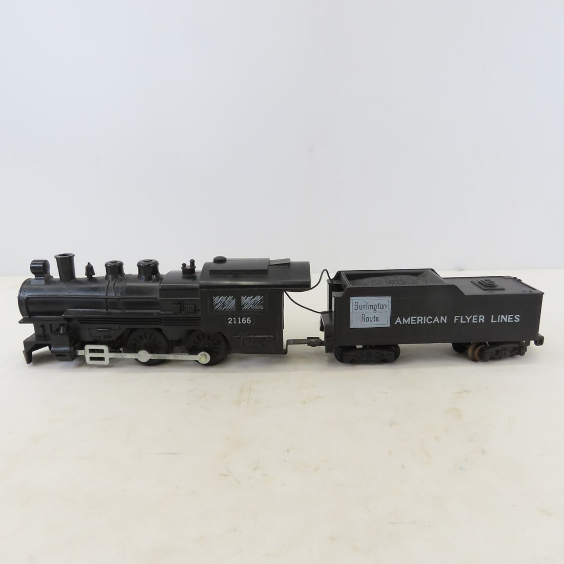 American Flyer S Gauge 21166 Engine & Other Cars - 2