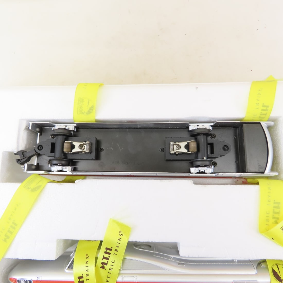 MTH Rail King O Gauge Aerotrain Set & Pass Car - 7