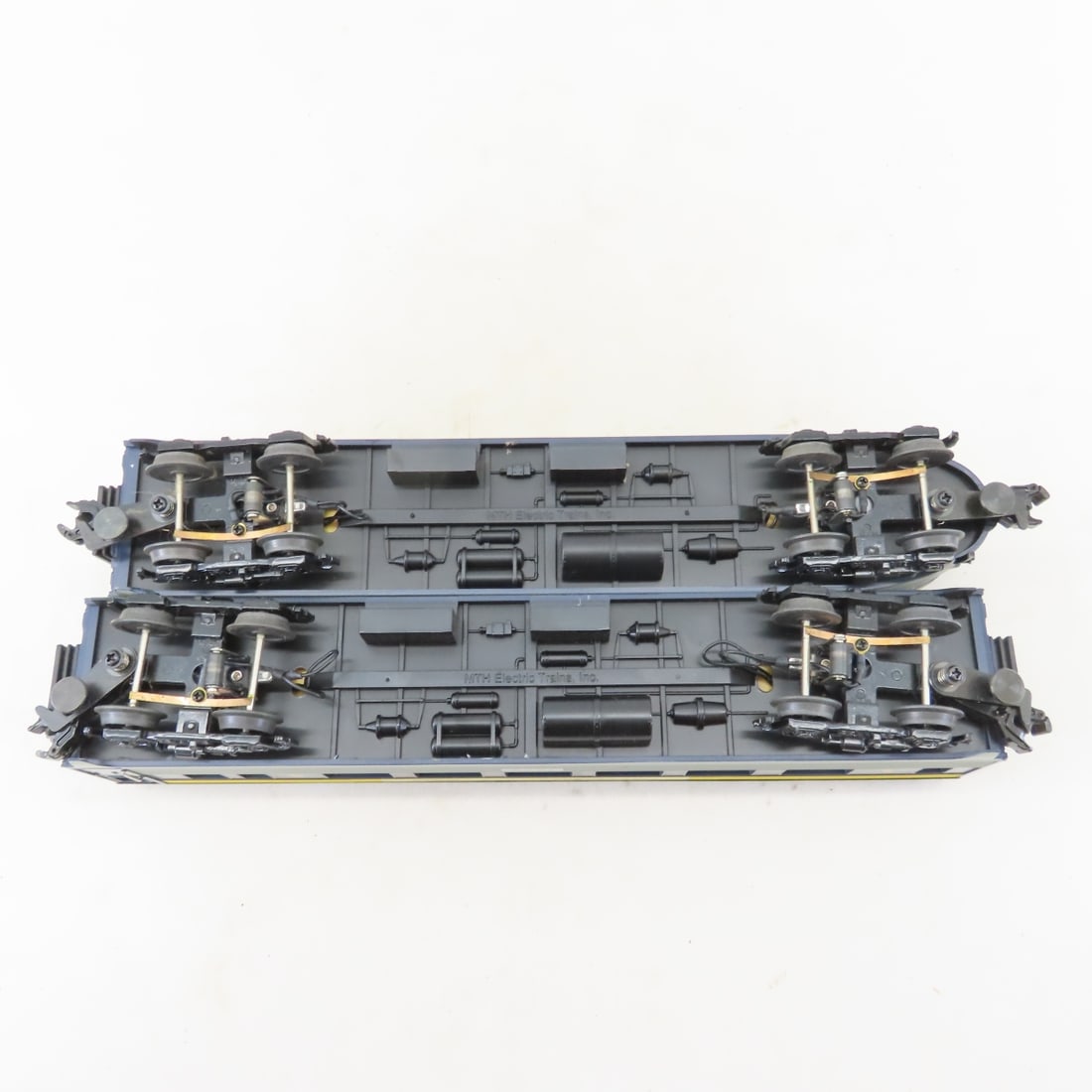 MTH O Gauge Chesapeake/Ohio Engine, Cars, Track - 9