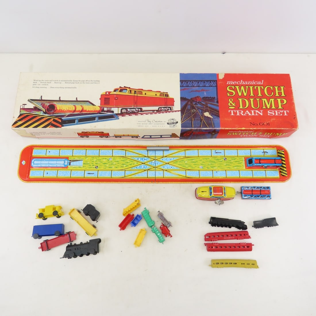 Vintage Mechanical Switch & Dump Train Set & More (1 of 19)