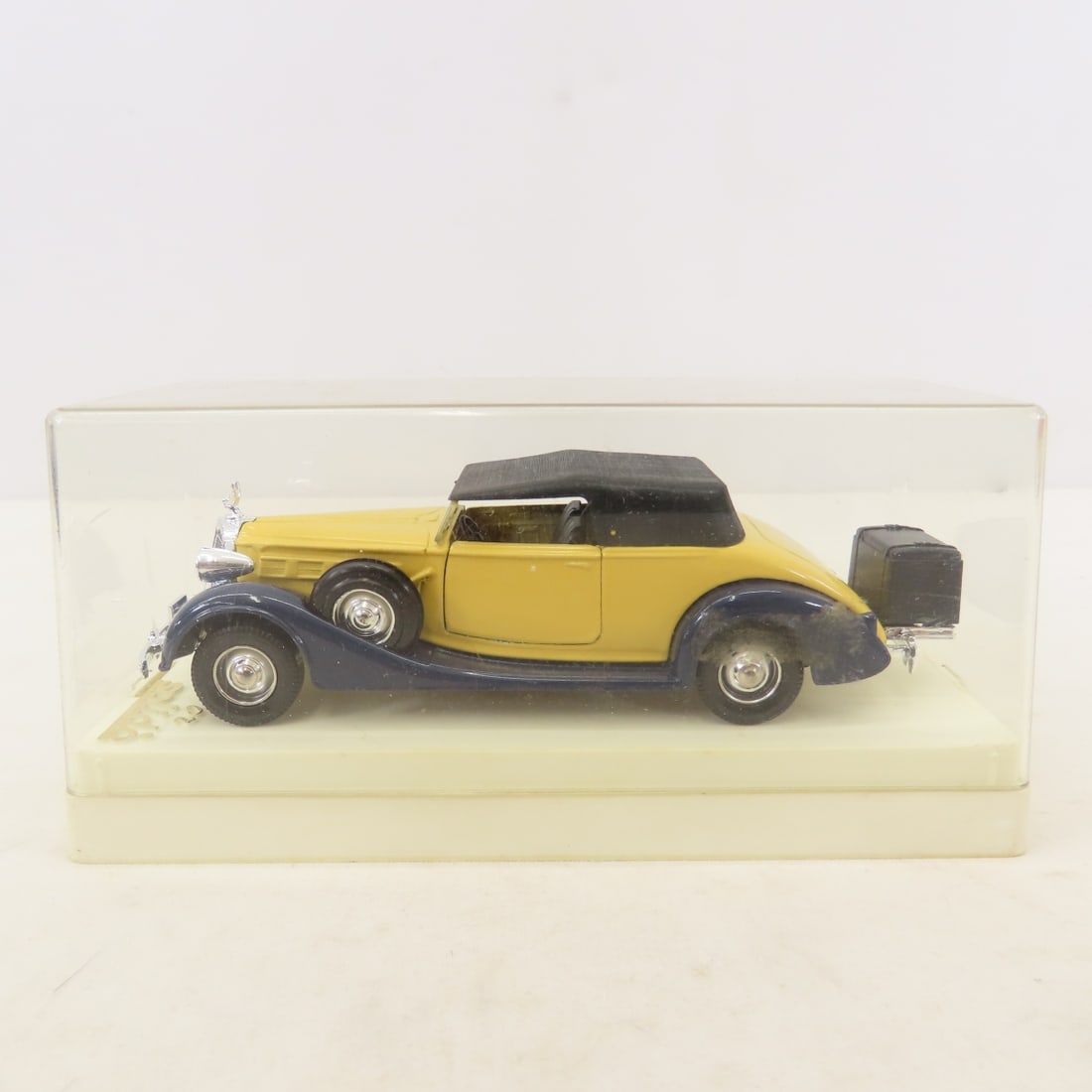 Collection of 1:43 & Other Diecast Cars, Legends - 12