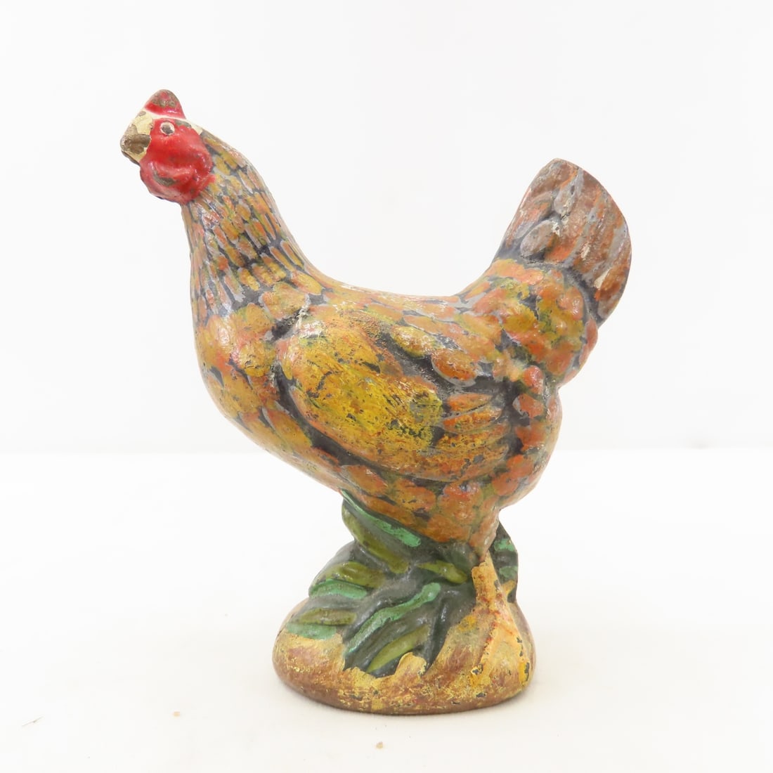 Antique Cast Iron Painted Chicken/Hen Coin Bank: Antique Cast Iron Painted Chicken/Hen Coin Bank - LOT SIZE: 6x5x3" 1 LB All information and photos, which are part of the description, are intended to be as accurate as possible, but errors are p