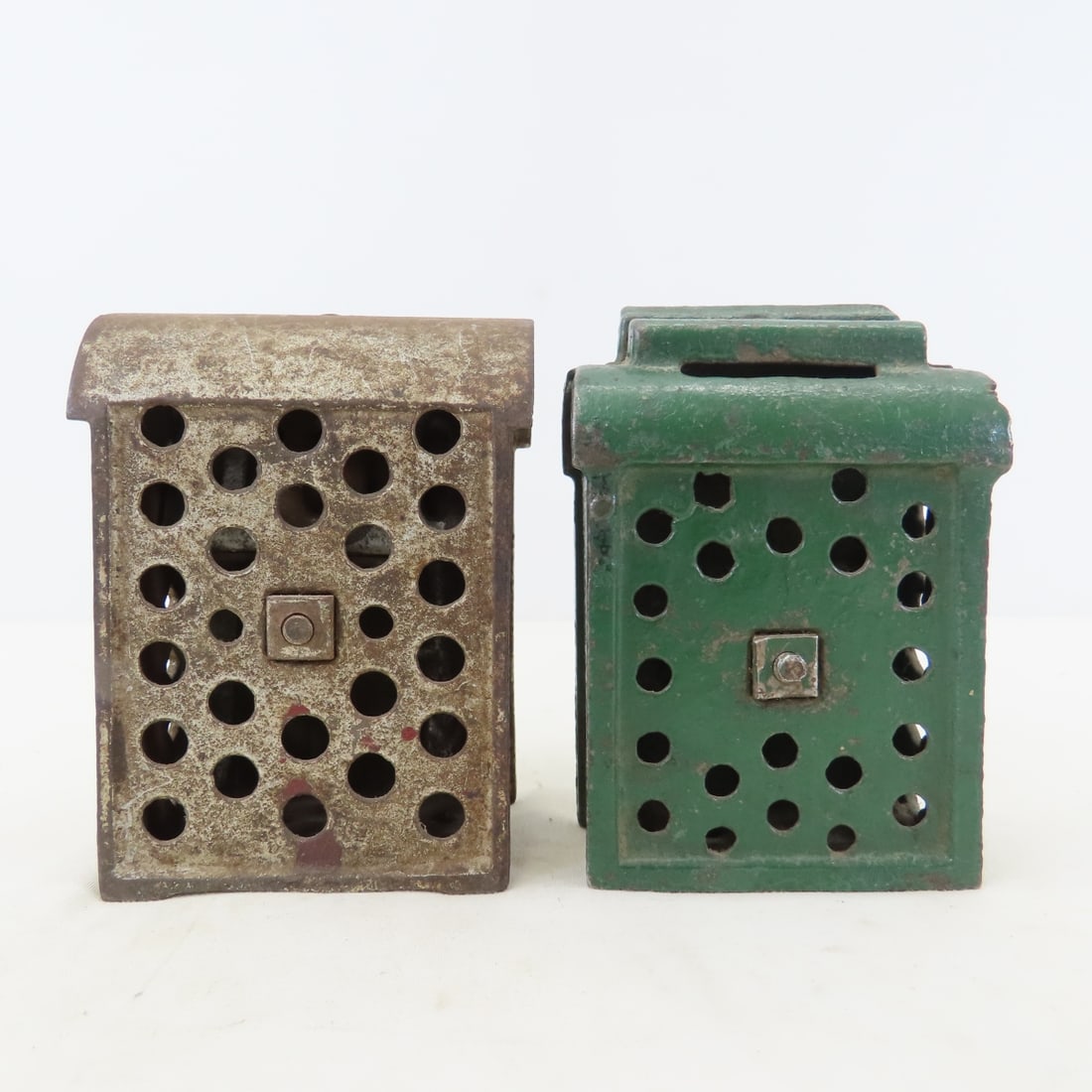 4 Cast Iron US Mail, Rival & Other Banks - 16
