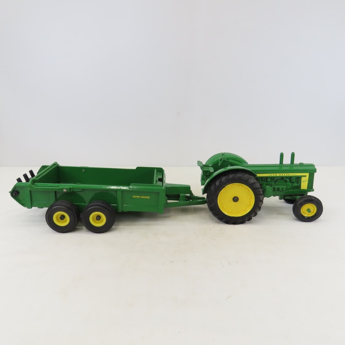 ERTL 1:16 John Deere 820, 581, Planter & More - 7