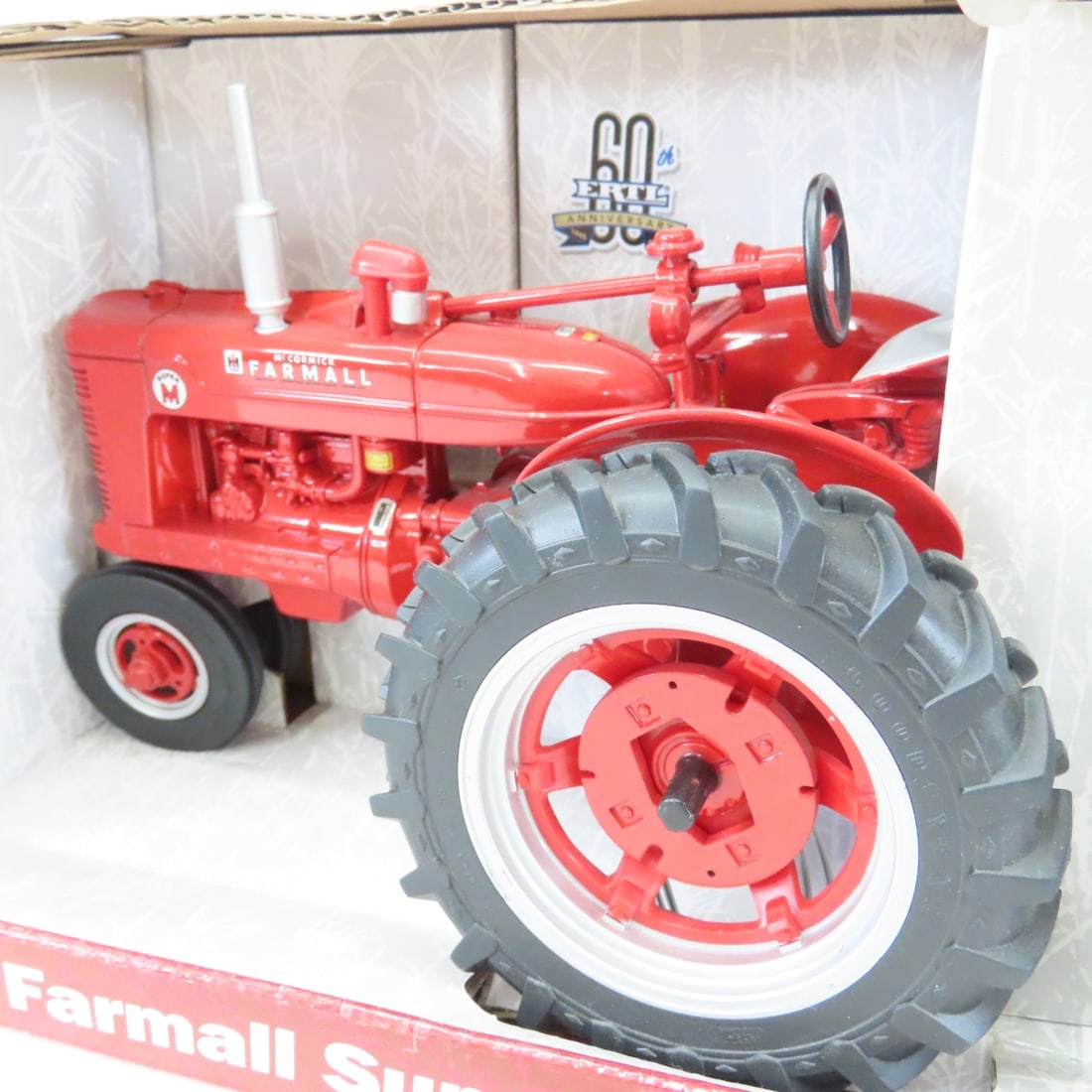 ERTL 1:16 Farmall Super M & Super M-TA Tractors - 3