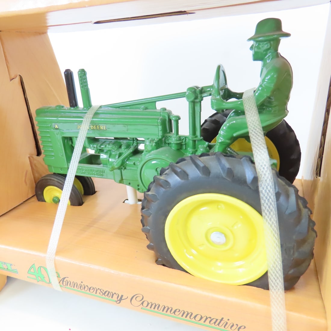 ERTL 1:16 John Deere Model 60, AW & 'A' Tractors - 3