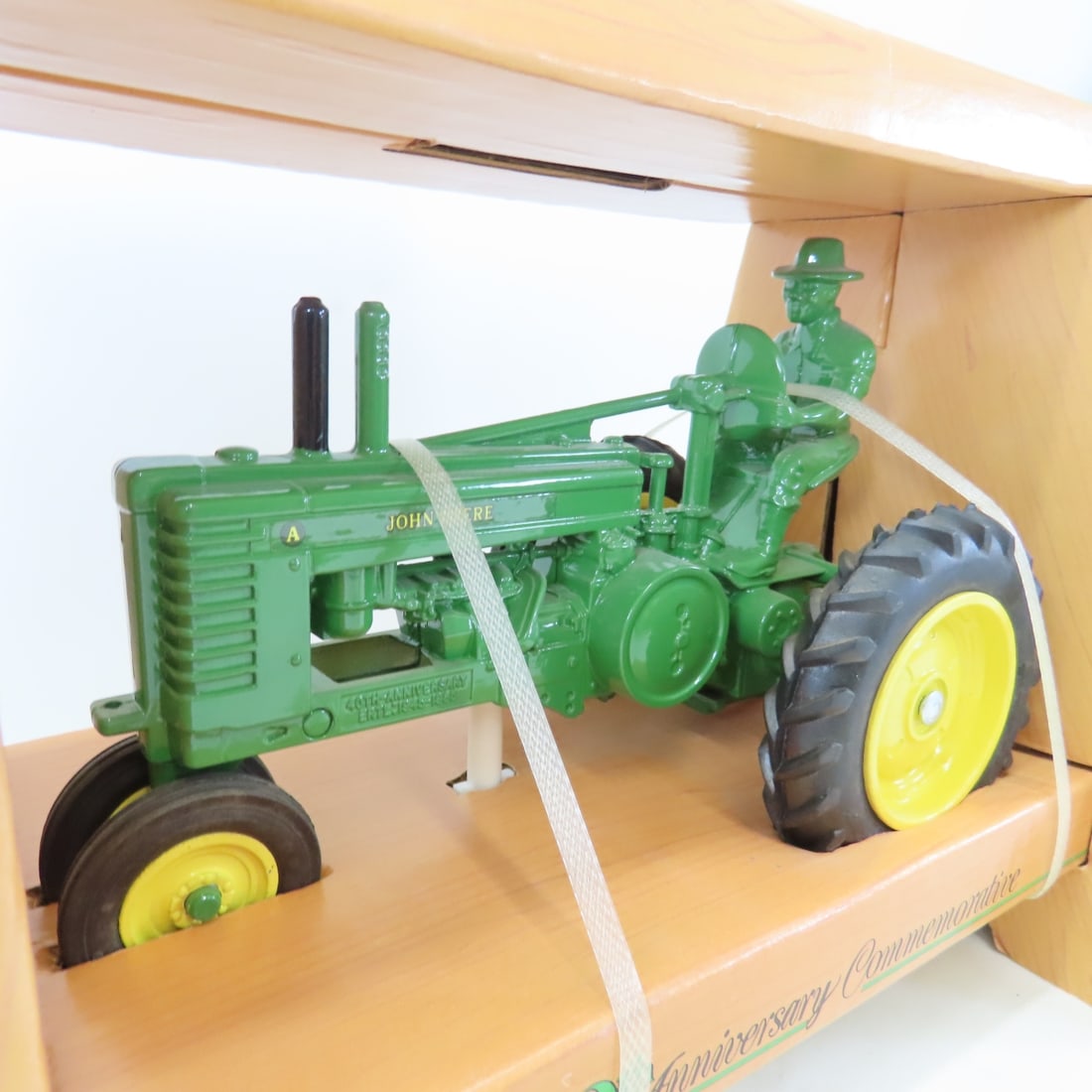 ERTL 1:16 John Deere Model 60, AW & 'A' Tractors - 4
