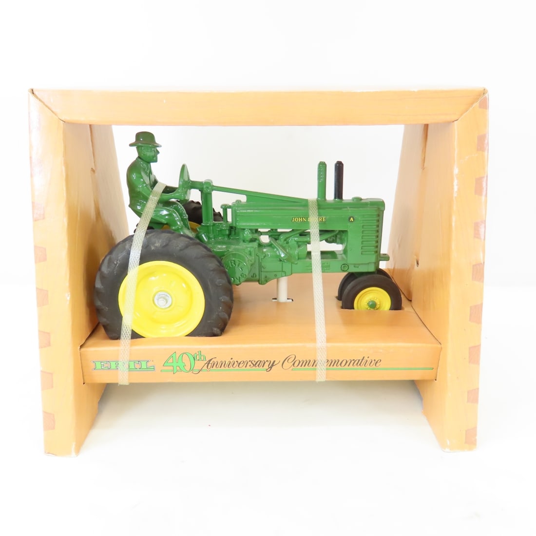 ERTL 1:16 John Deere Model 60, AW & 'A' Tractors - 5