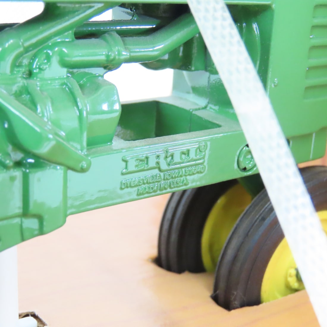 ERTL 1:16 John Deere Model 60, AW & 'A' Tractors - 7
