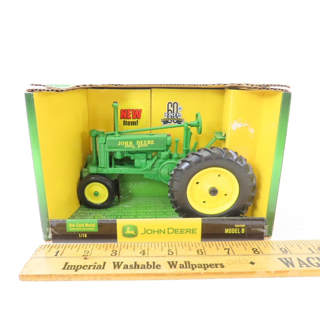 ERTL 1:16 John Deere Model 'B', 'BW' & H Tractors - 2