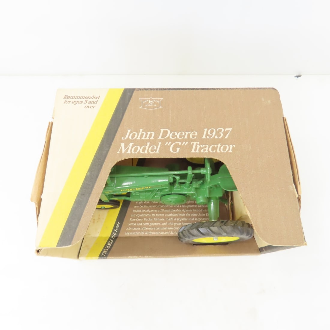 ERTL 1:16 John Deere Model A, 'G' & 'AR' Tractors - 7