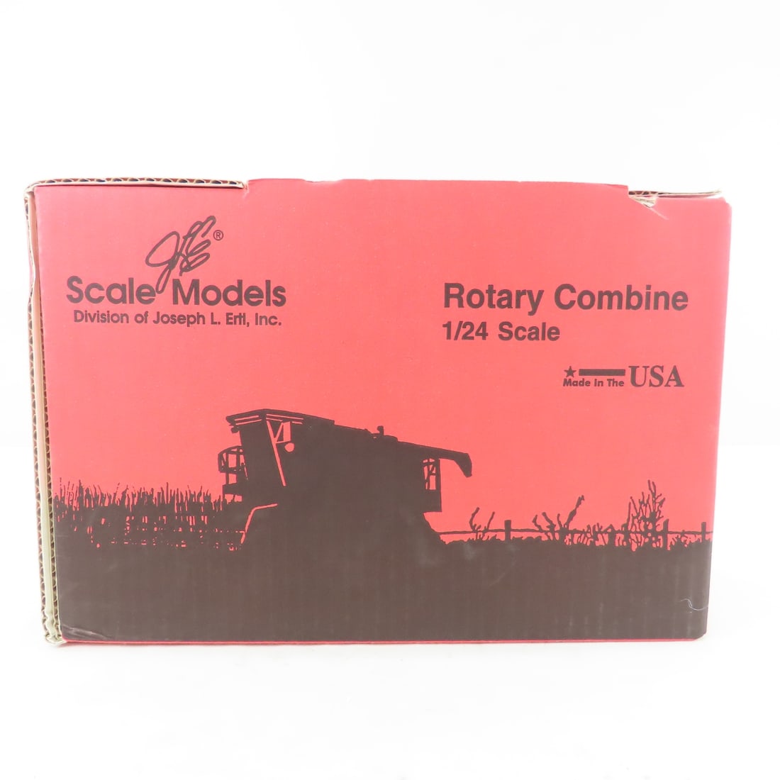 Scale Models 1:24 Massey Ferguson Rotary Combine - 12