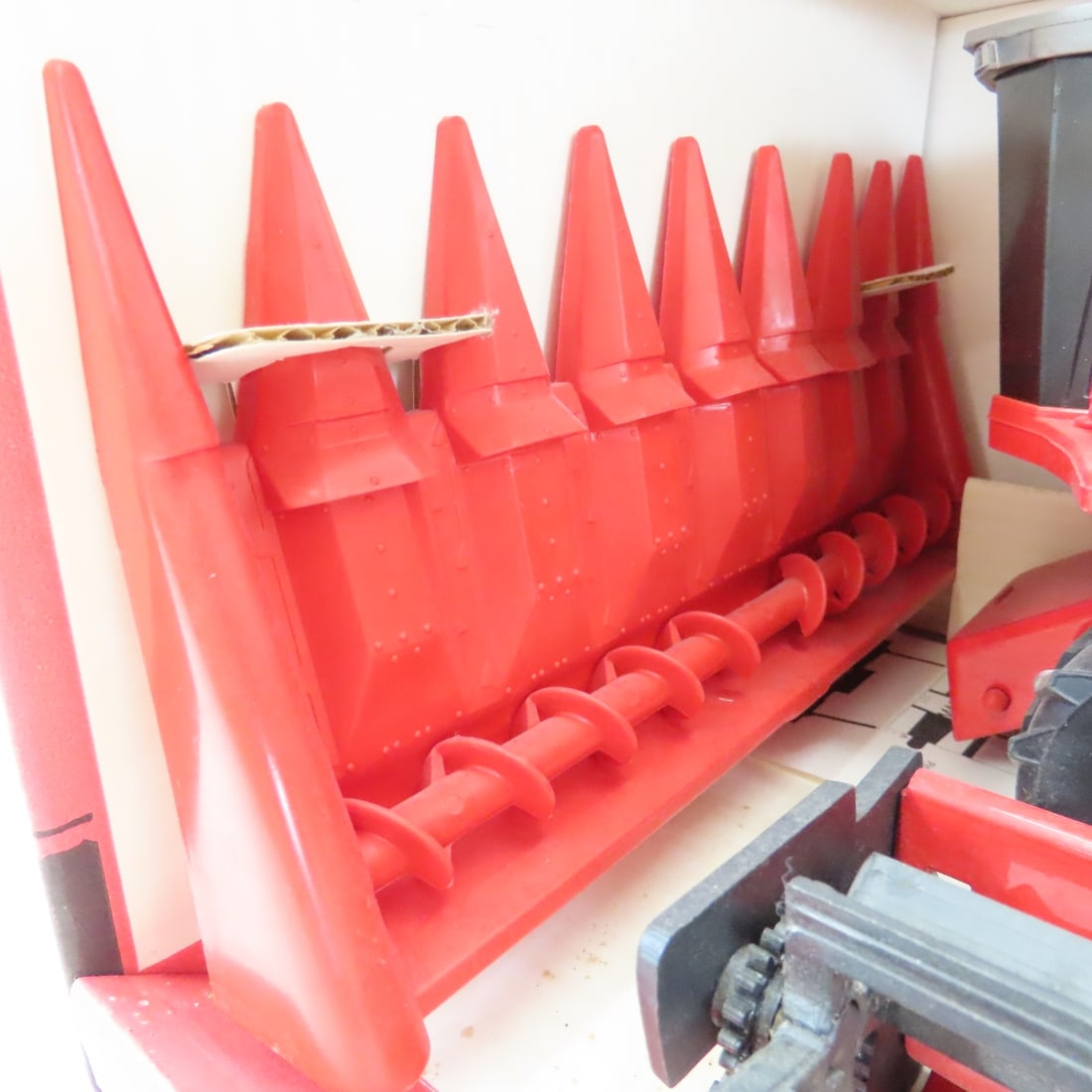 Scale Models 1:24 Massey Ferguson Rotary Combine - 5