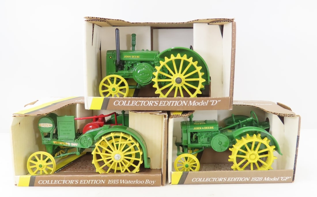 ERTL 1:16 John Deere Model 'D', 'R', 'GP' Tractors (1 of 20)