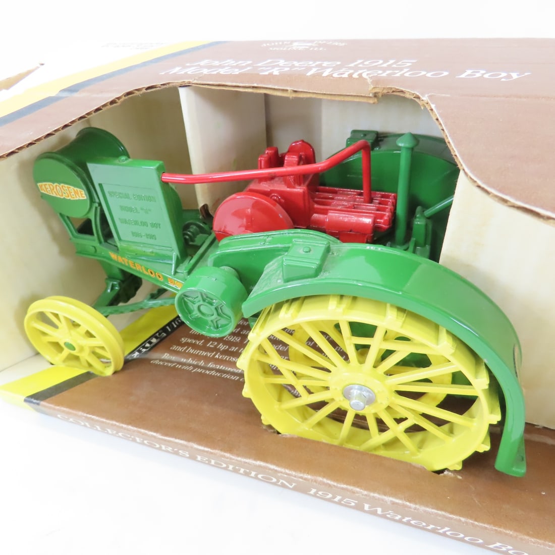 ERTL 1:16 John Deere Model 'D', 'R', 'GP' Tractors - 4