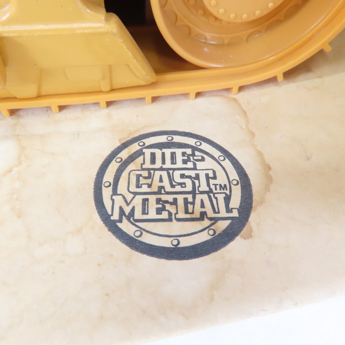 ERTL 1:16 Case 1550 Dozer with Movable Tracks - 7