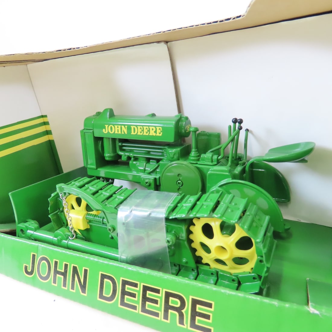 SpecCast 1:16 John Deere "L" & Lindeman Crawler - 3