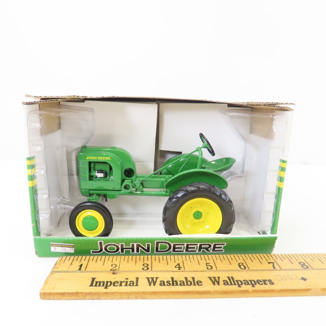 SpecCast 1:16 John Deere "L" & Lindeman Crawler - 9