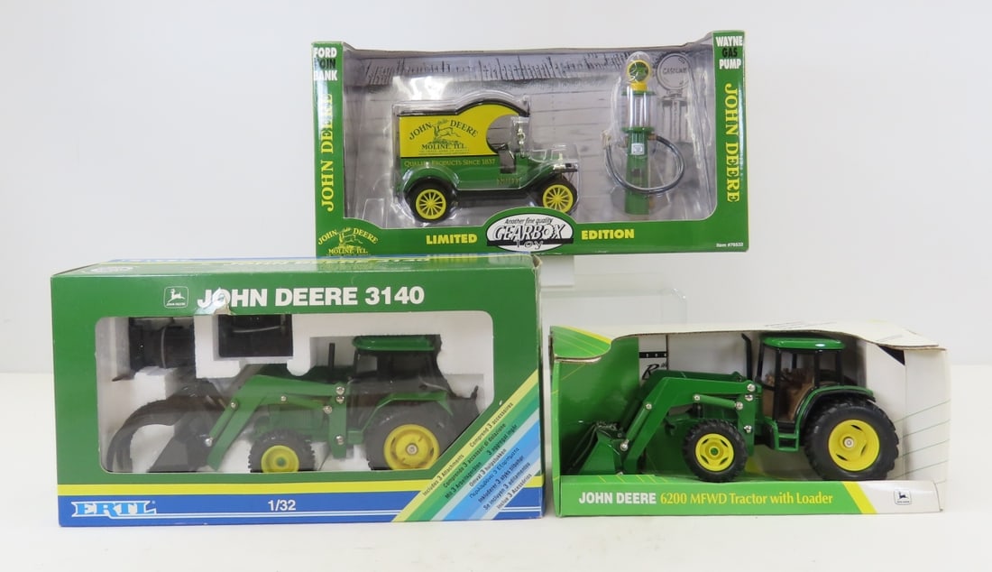 ERTL John Deere 3140, 6200 MFWD, Moline Coin Bank (1 of 20)