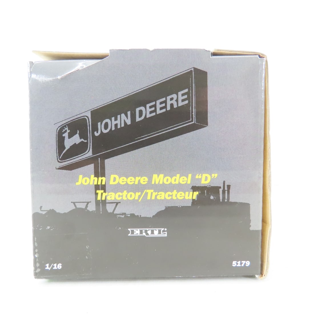 ERTL & JLE John Deere Model 'D' & GP Tractors - 6