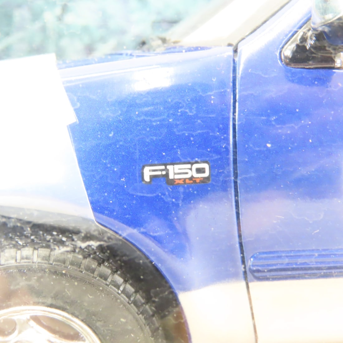 ERTL 1:18 Scale American Muscle Ford F150 XLT - 3