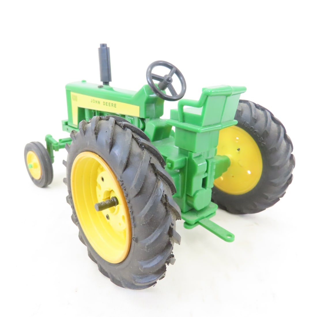 STANDI 1:16 John Deere 530 Plastic Tractor in Box - 4
