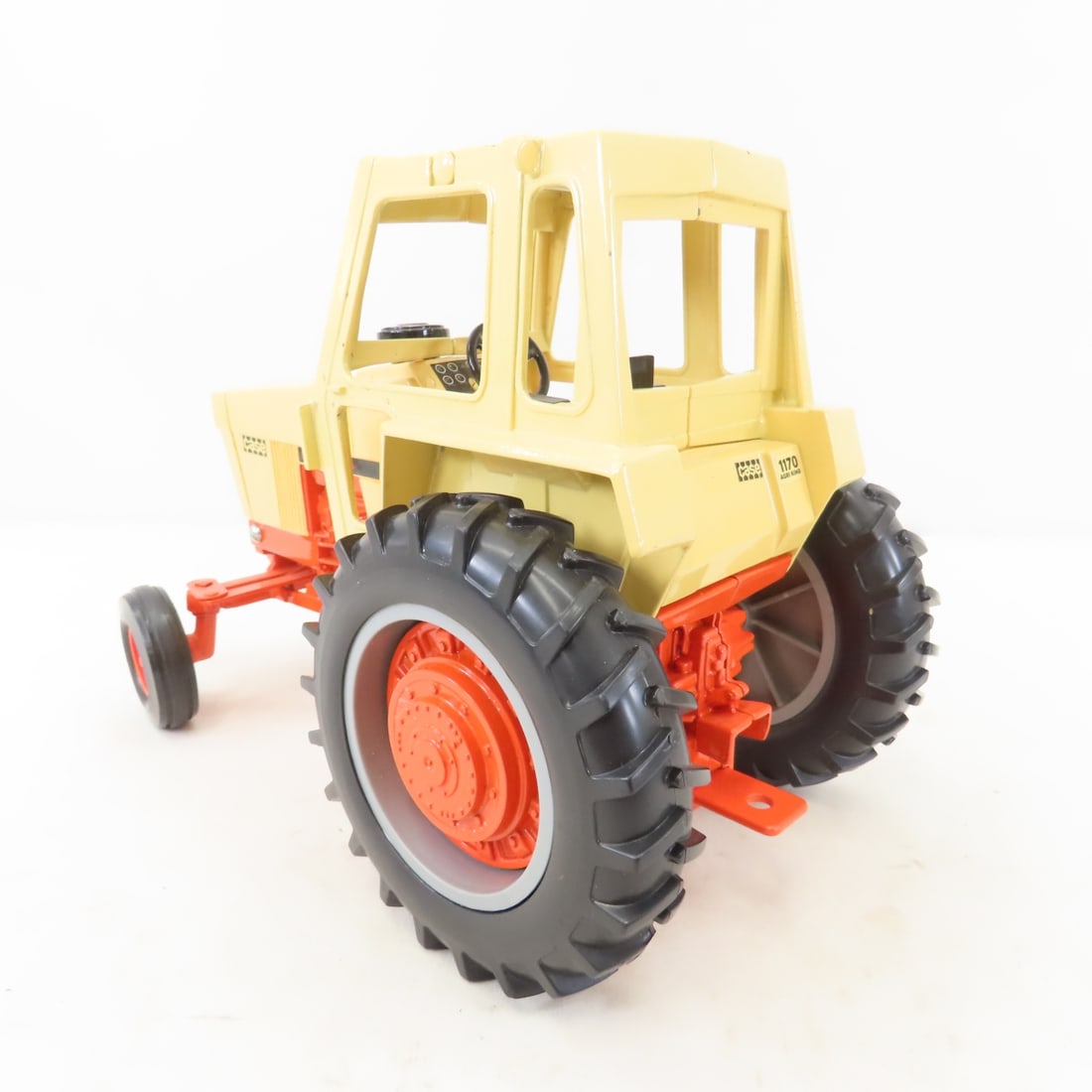 ERTL 1:16 INTL Cub, 1170 Agri King, CAT Combine - 4