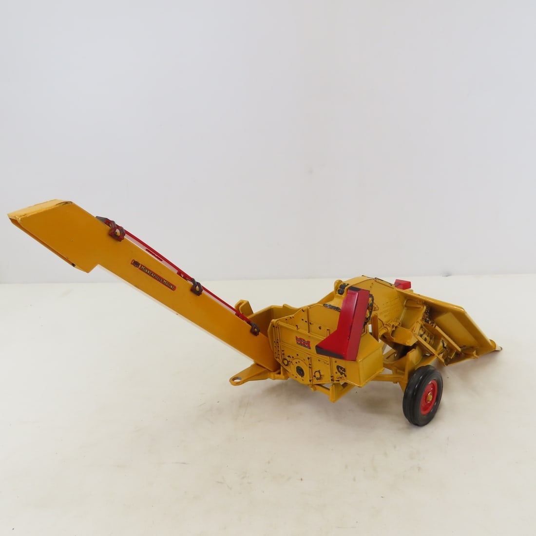 ERTL 1:16 Super M-TA Tractor, Picker, Hay Elevator - 19