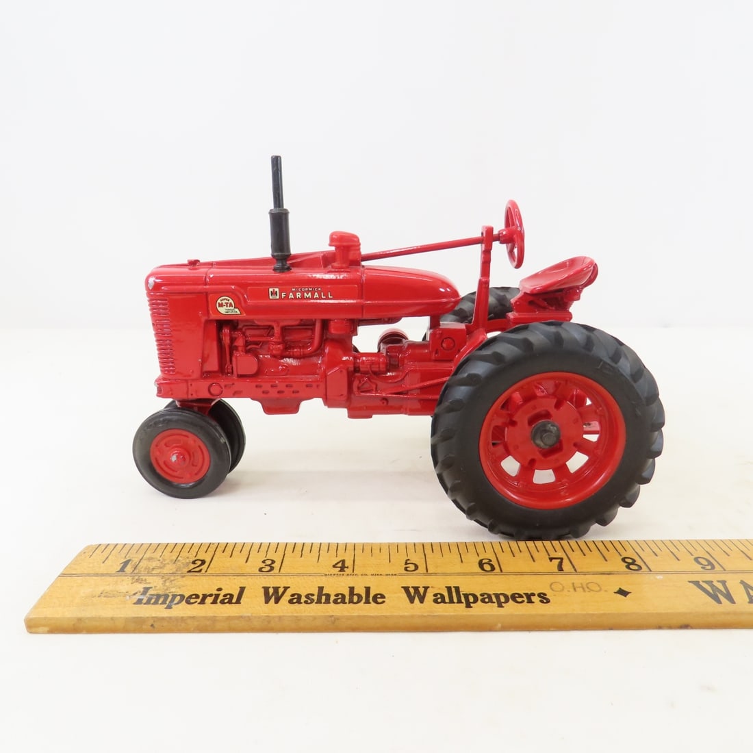 ERTL 1:16 Super M-TA Tractor, Picker, Hay Elevator - 3
