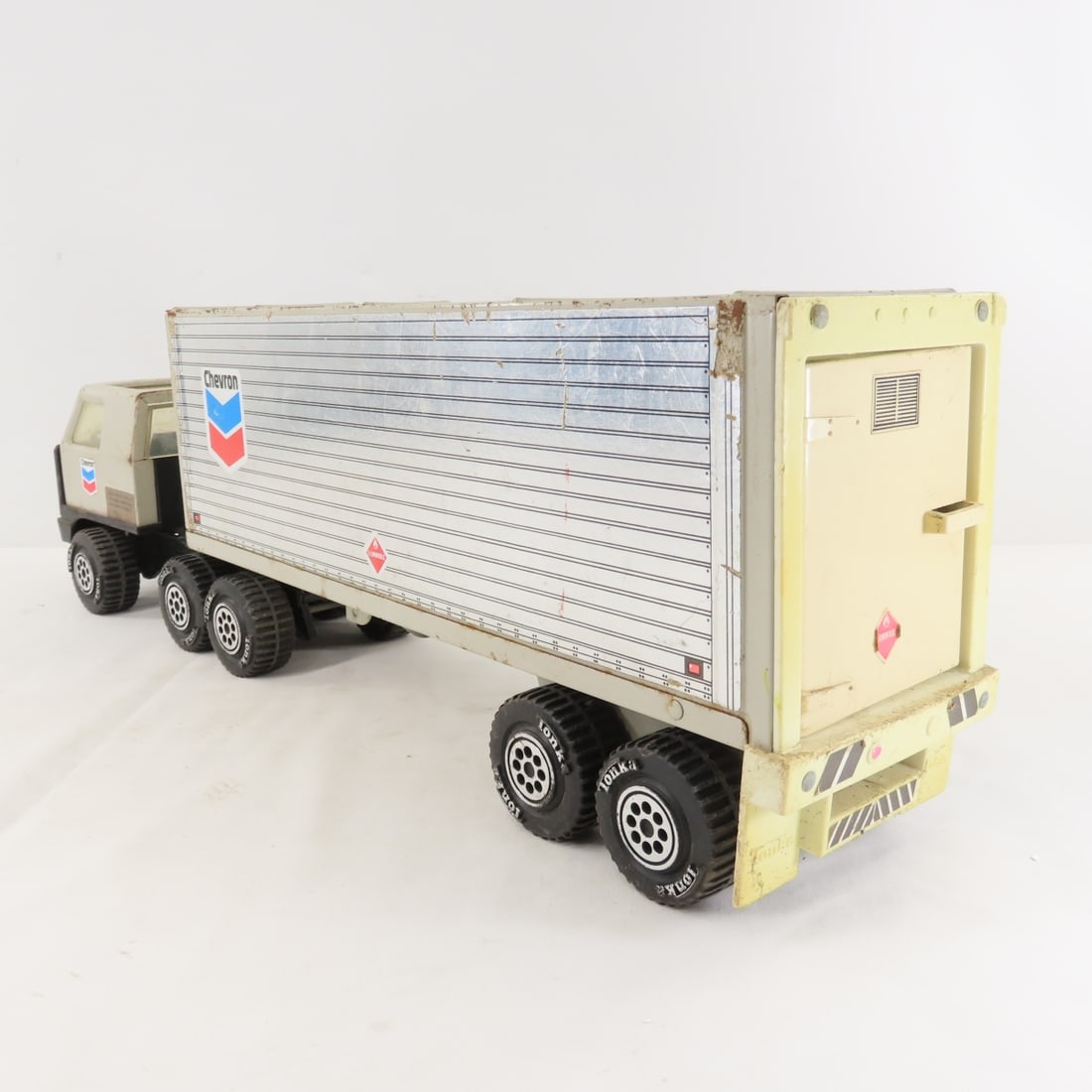 Vintage Tonka Steel Chevron Tractor & Trailer - 3
