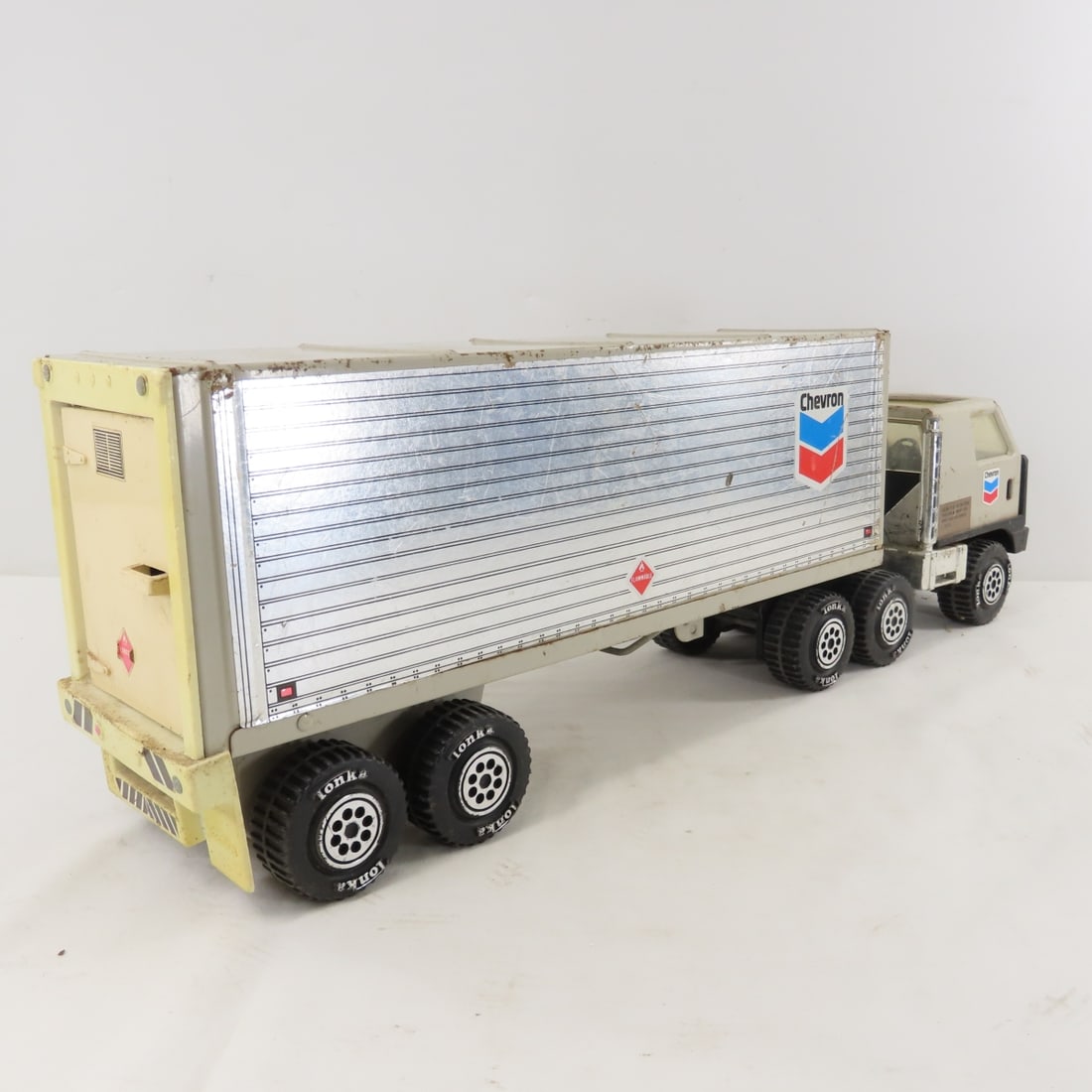 Vintage Tonka Steel Chevron Tractor & Trailer - 5