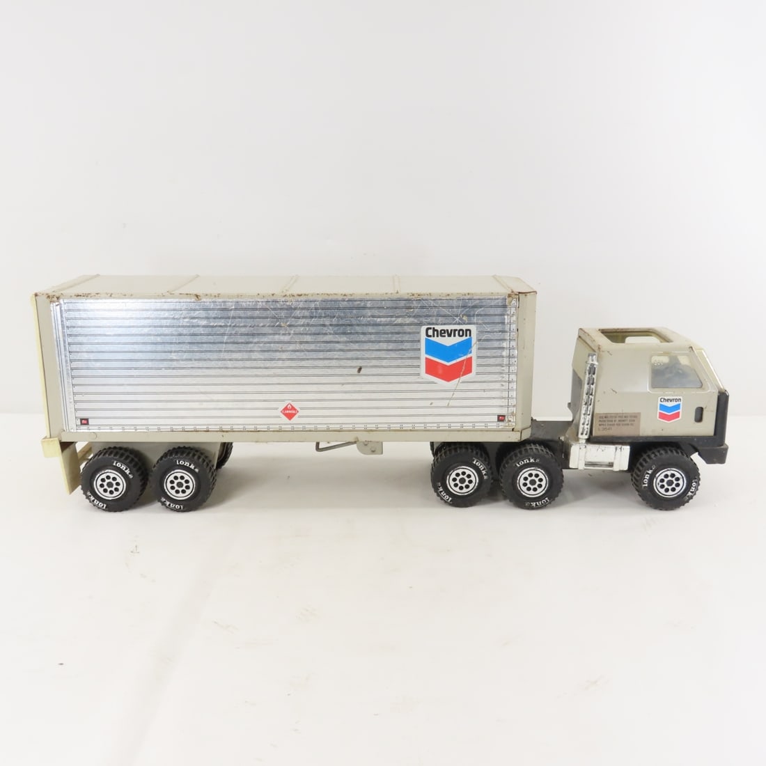 Vintage Tonka Steel Chevron Tractor & Trailer - 6