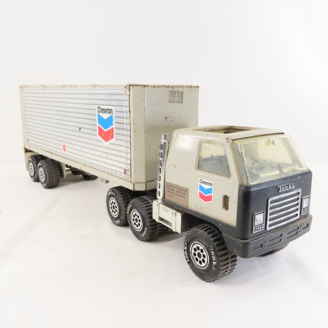 Vintage Tonka Steel Chevron Tractor & Trailer - 7