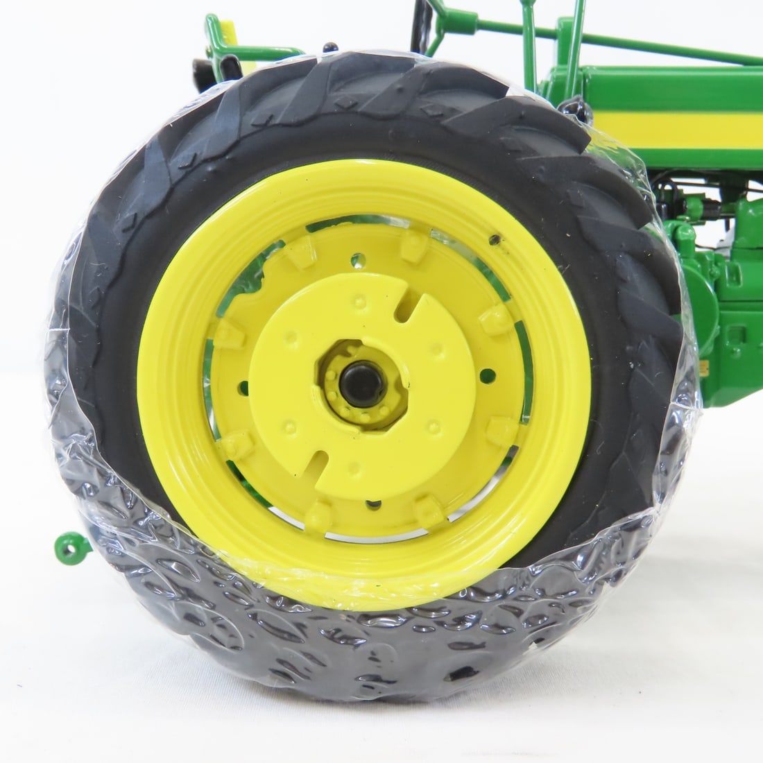 ERTL 1:16 John Deere 620 Tractor with 555 Plow - 19
