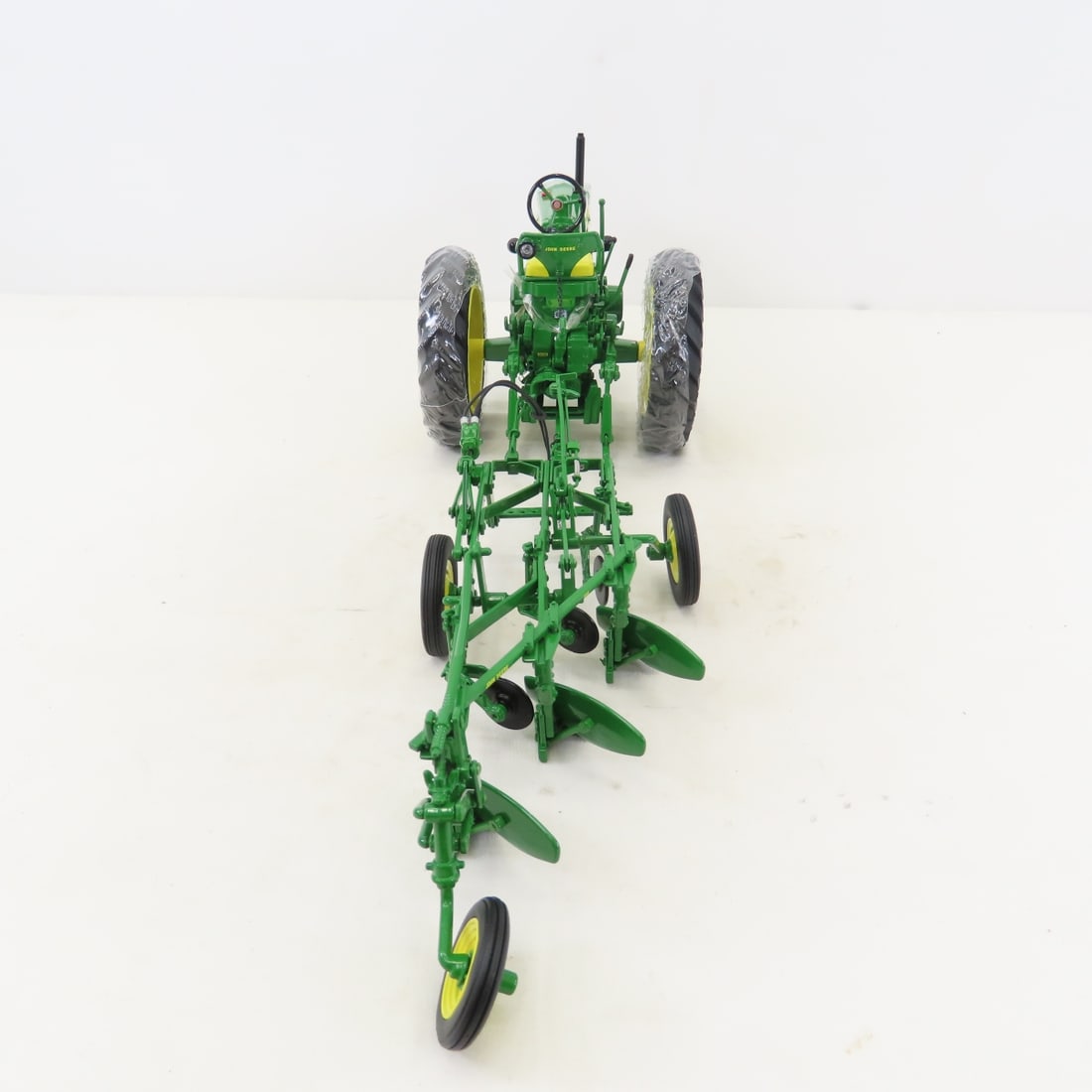 ERTL 1:16 John Deere 620 Tractor with 555 Plow - 5