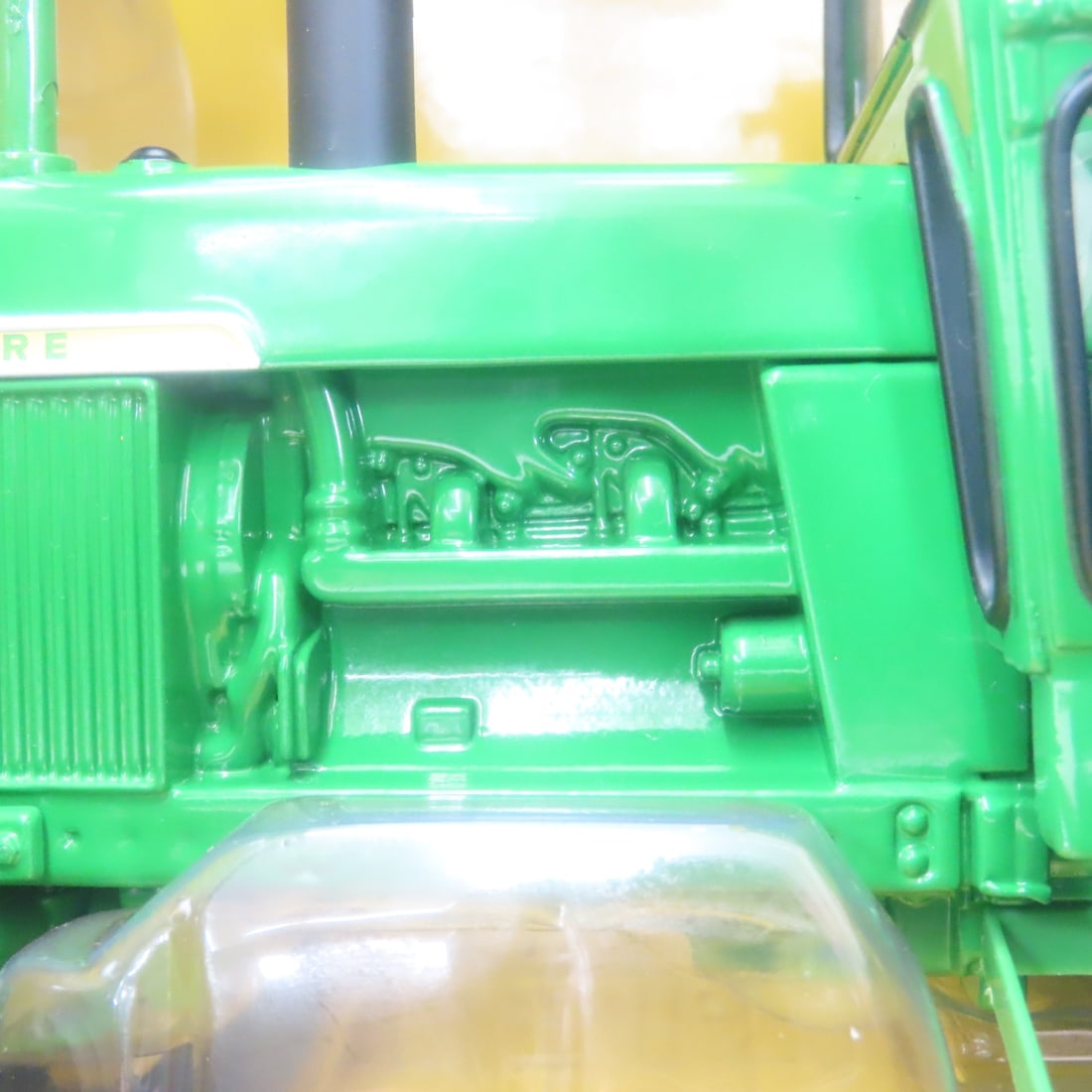 ERTL 1:16 John Deere 4020 60th Anniversary Tractor - 3