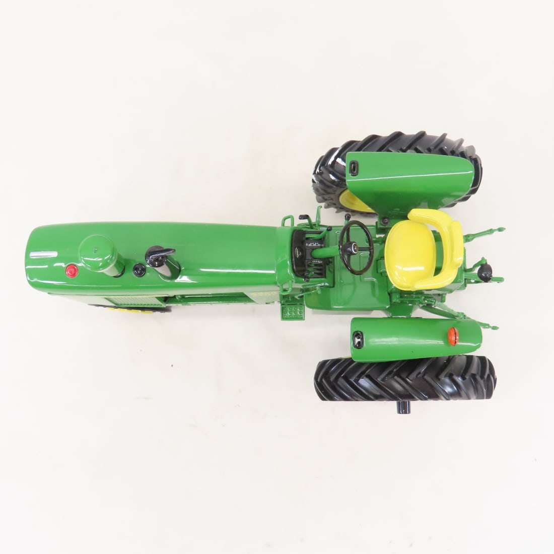 ERTL Precision 1:16 John Deere 4020 Diesel Tractor - 10
