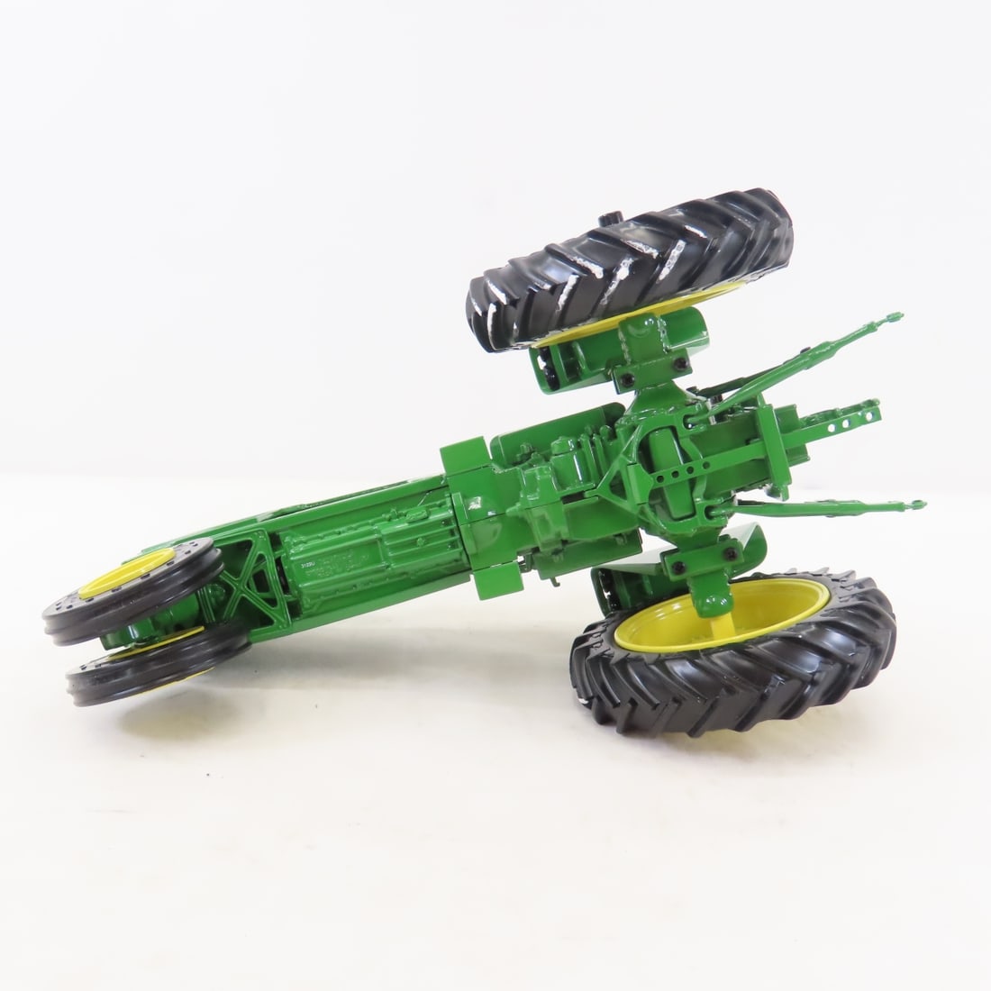 ERTL Precision 1:16 John Deere 4020 Diesel Tractor - 11