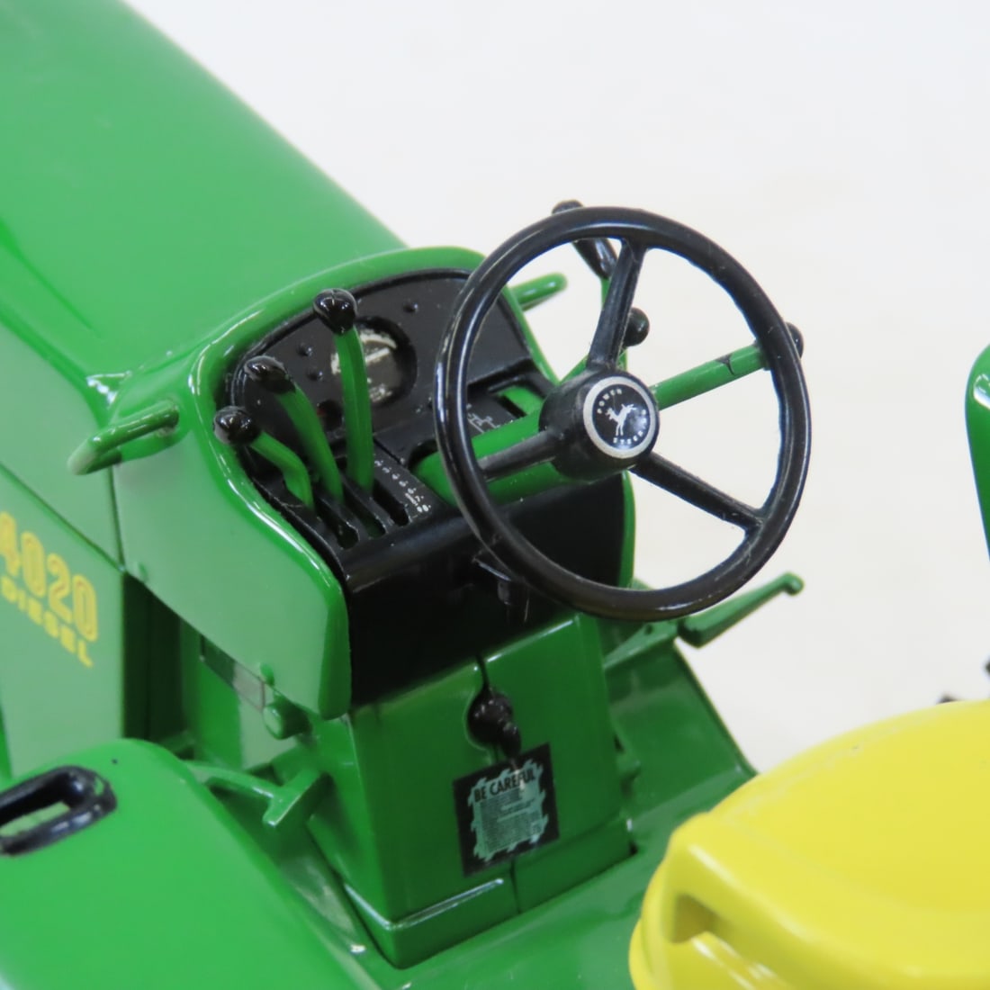 ERTL Precision 1:16 John Deere 4020 Diesel Tractor - 15