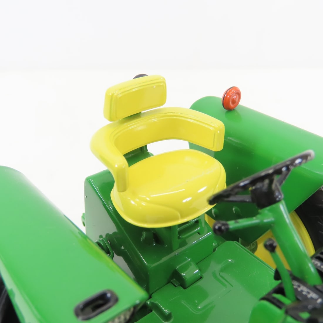 ERTL Precision 1:16 John Deere 4020 Diesel Tractor - 20