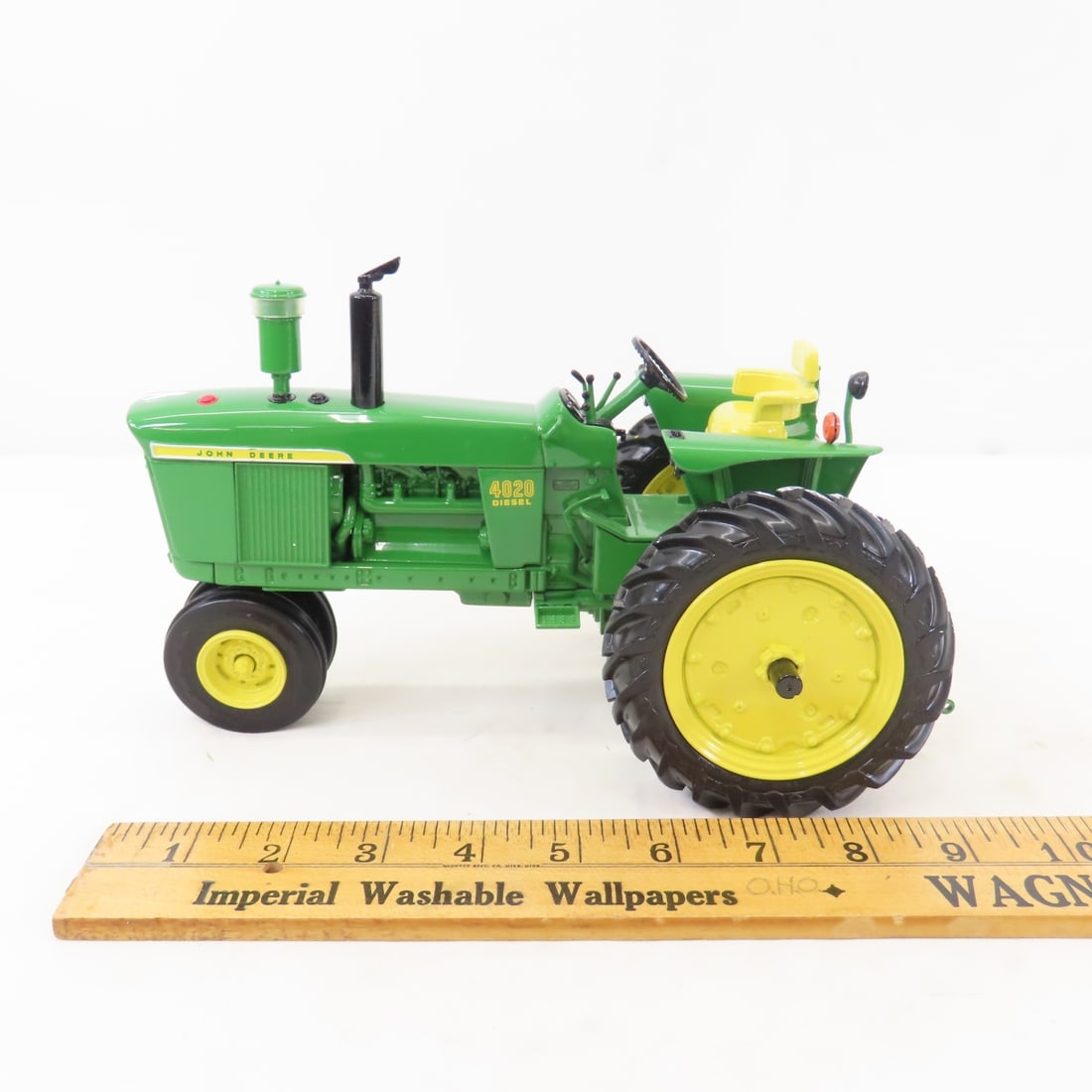 ERTL Precision 1:16 John Deere 4020 Diesel Tractor - 3
