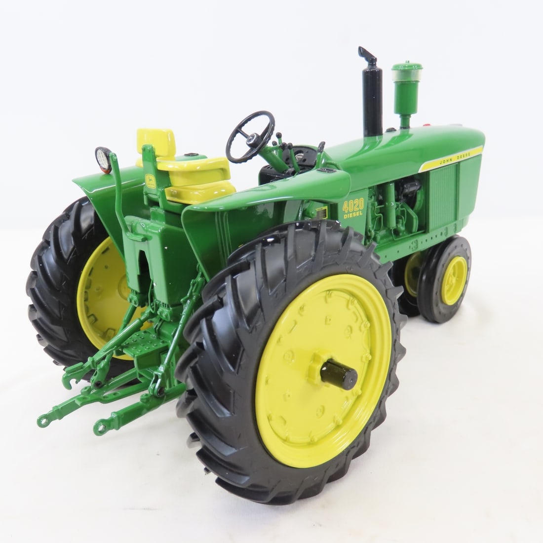 ERTL Precision 1:16 John Deere 4020 Diesel Tractor - 6