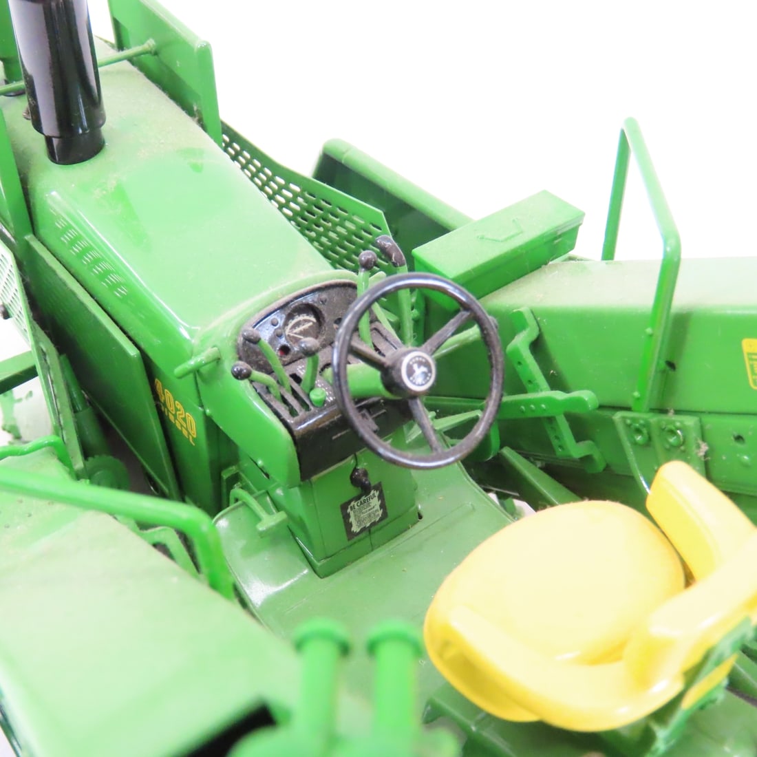 ERTL Precision 1:16 John Deere 4020 w/Corn Picker - 14