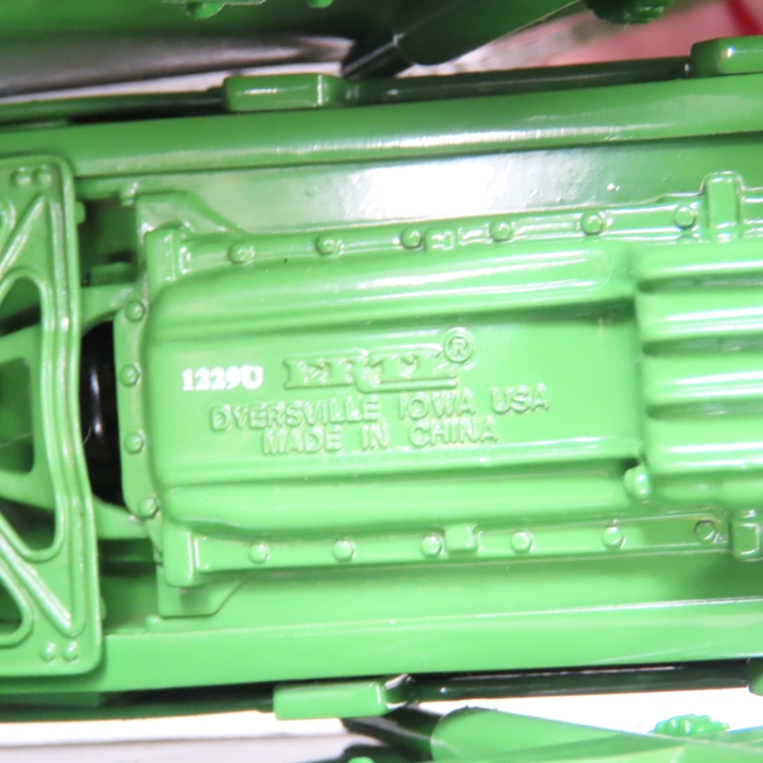 ERTL Precision 1:16 John Deere 4020 w/Corn Picker - 19