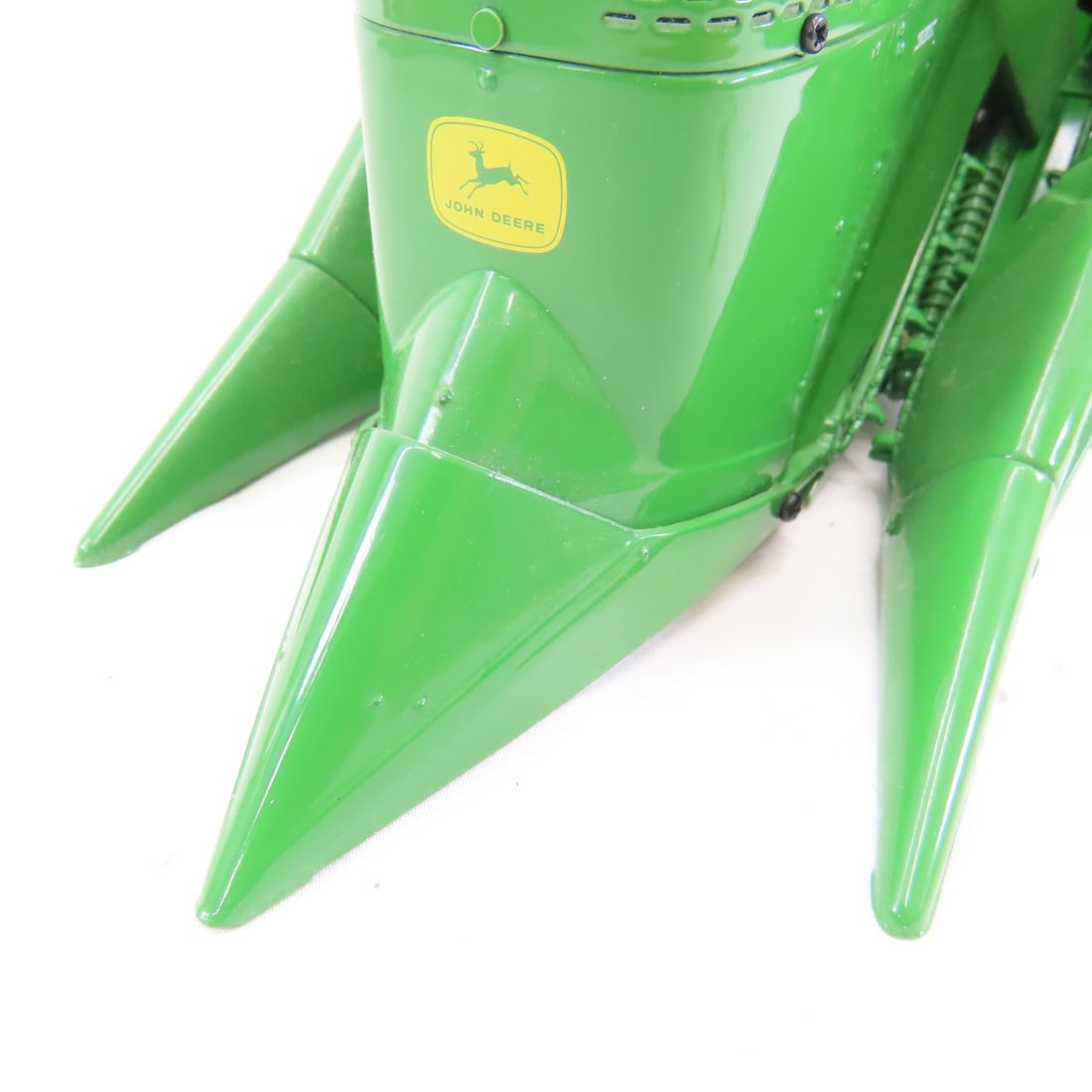ERTL Precision 1:16 John Deere 4020 w/Corn Picker - 20